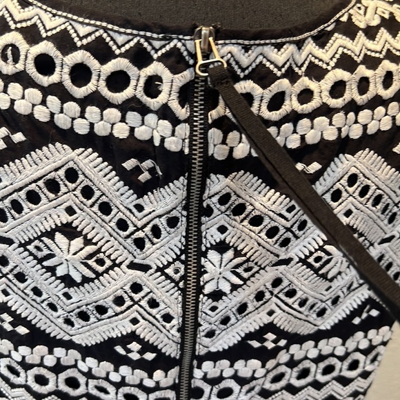 Max studio black with white lace size L - Picture 4 of 9